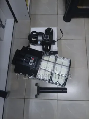 Outdoor AI Solar Camera 300W With Automatic Night Lighting Features