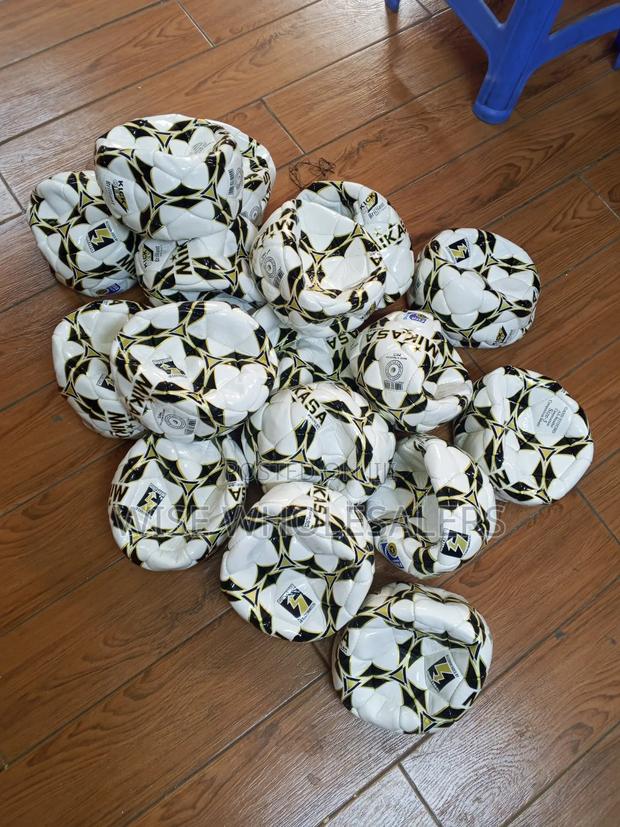 Mikasa Football Size 5 - thumbnail 2