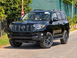 Toyota Land Cruiser Prado 2.8 2023 Black
