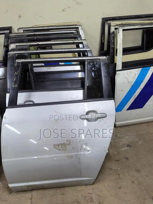 Toyota Probox Doors - thumbnail 2