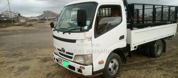 Toyota TownAce 2009 White - thumbnail 3