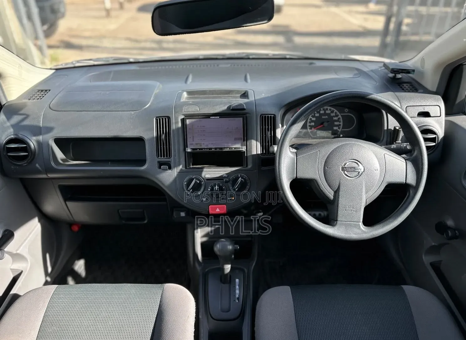 Nissan NV1500 2019 Silver