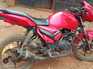 TVS Apache 180 RTR 2010 Red
