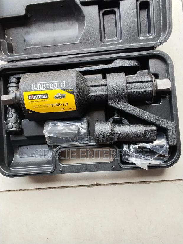 Manual Torgue Multiplier Wrench - main view