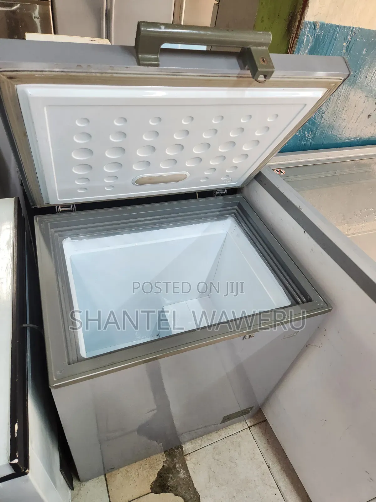 Silver Deep Freezer 150litres S1