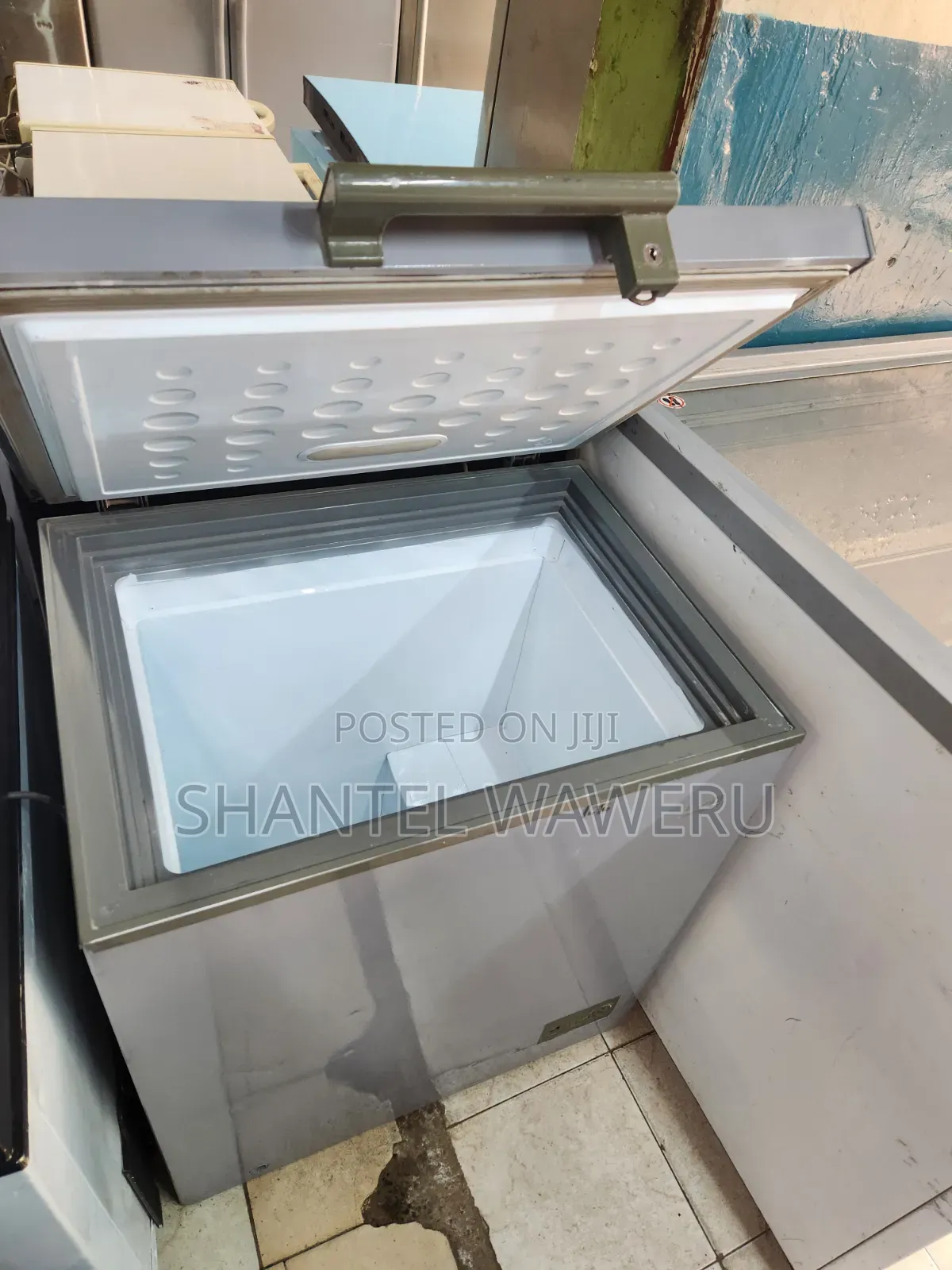 Silver Deep Freezer 150litres S1