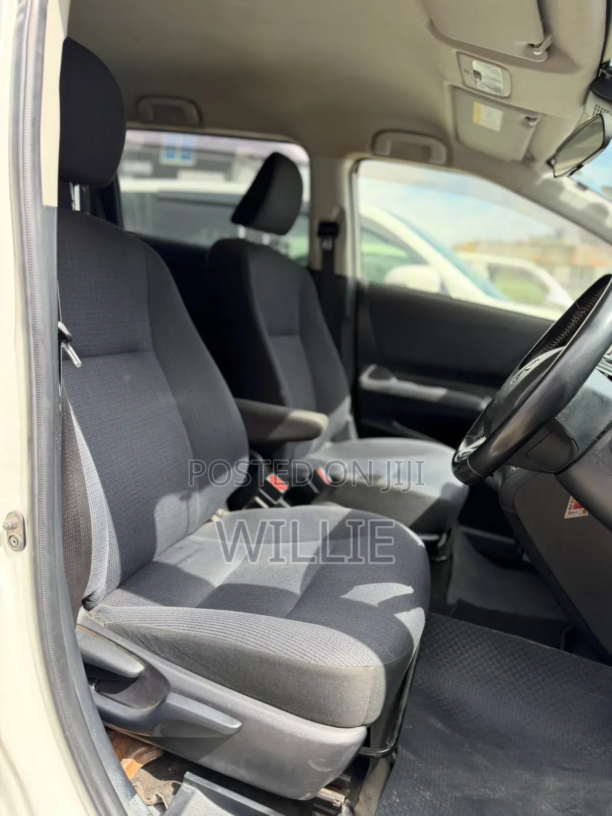 Toyota Sienta 2018 White