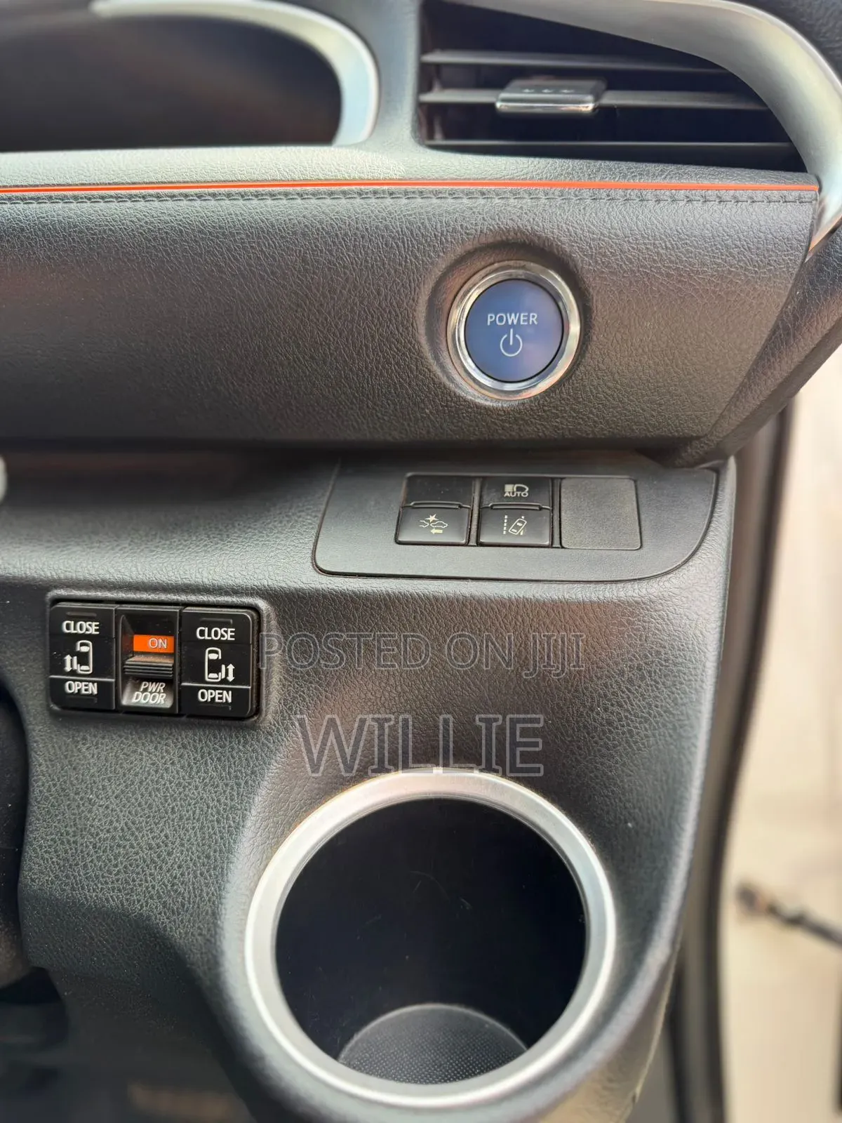 Toyota Sienta 2018 White