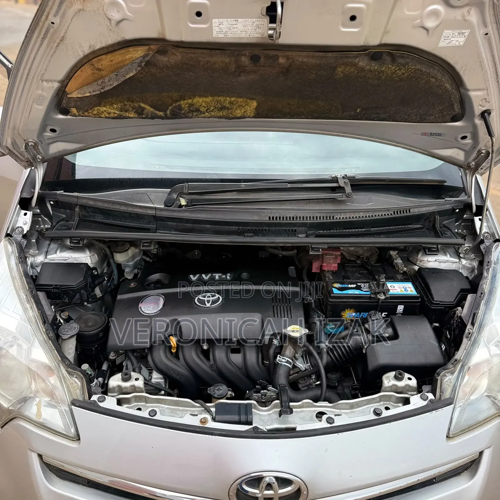 Toyota Ractis 2012 Silver