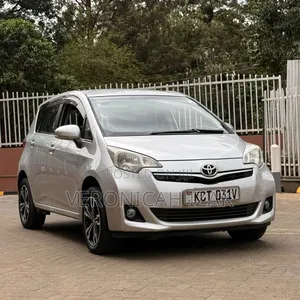 Toyota Ractis 2012 Silver