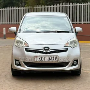 Toyota Ractis 2012 Silver