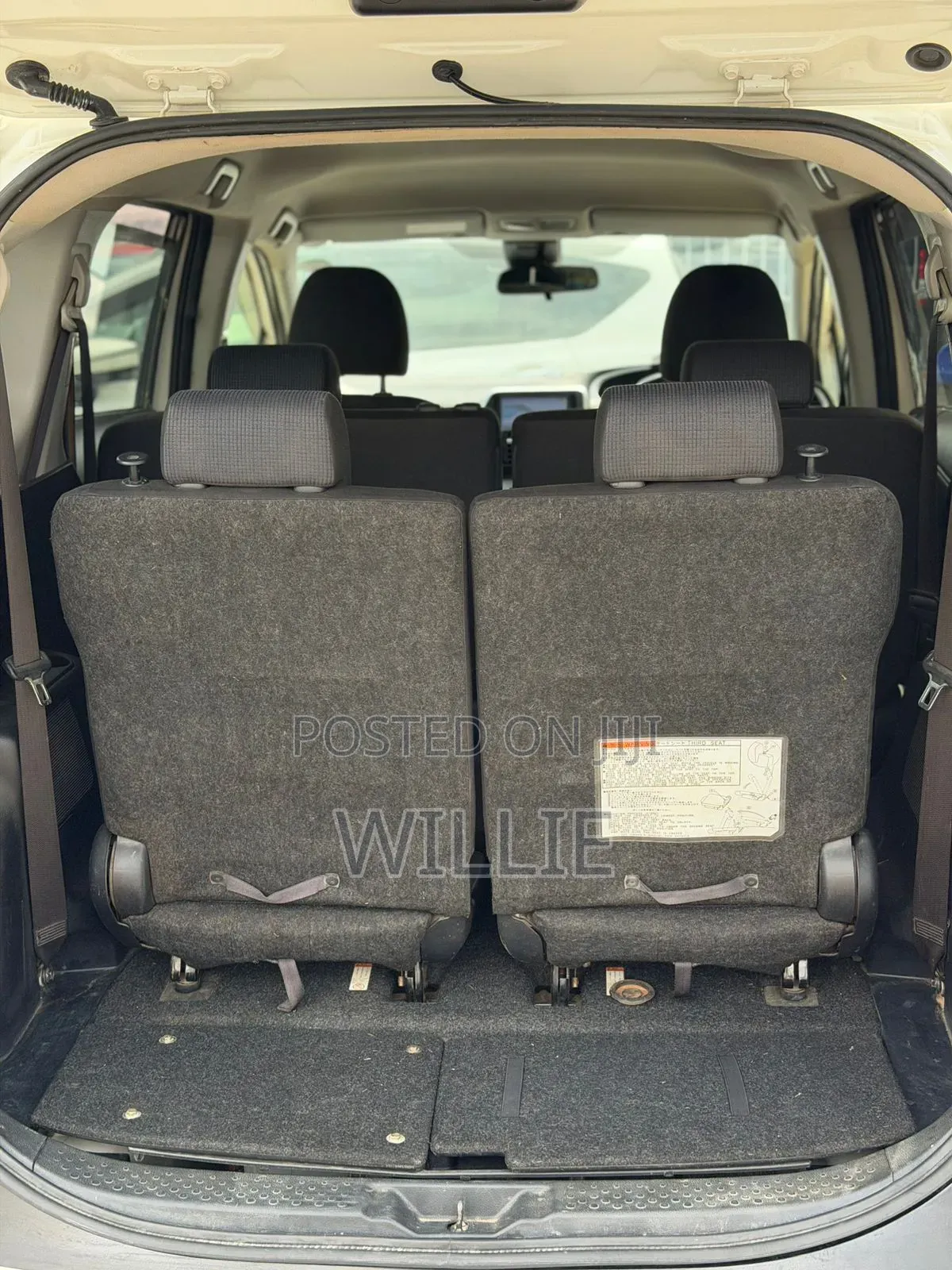 Toyota Sienta 2018 White