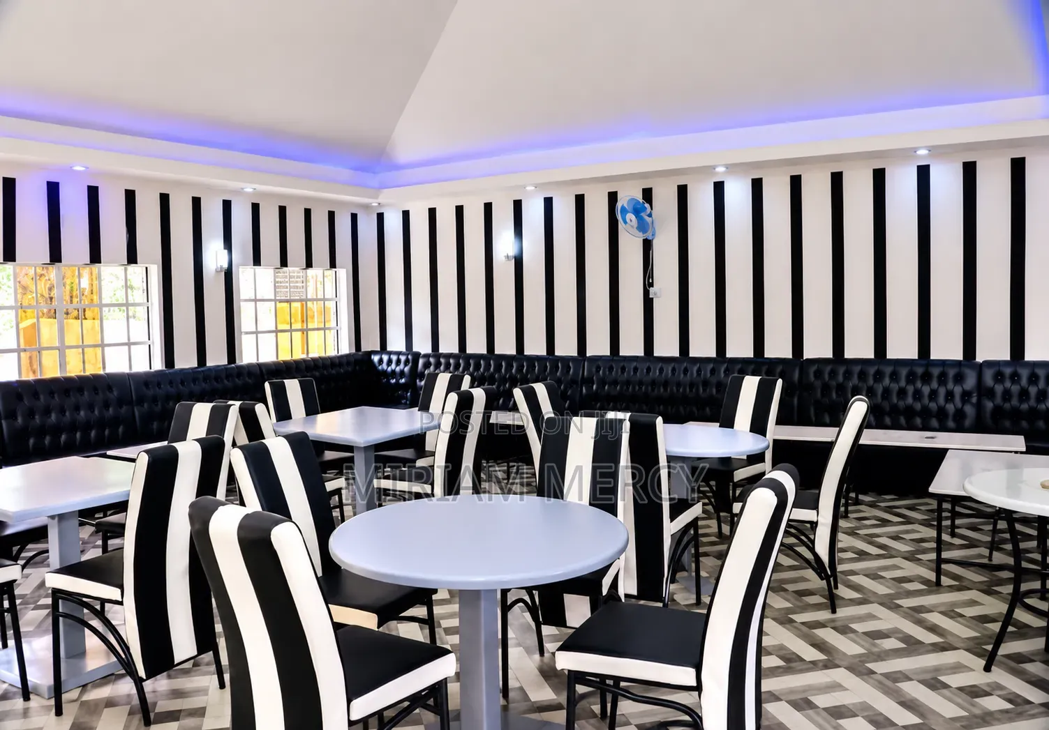 Magnificent Commercial Hotel