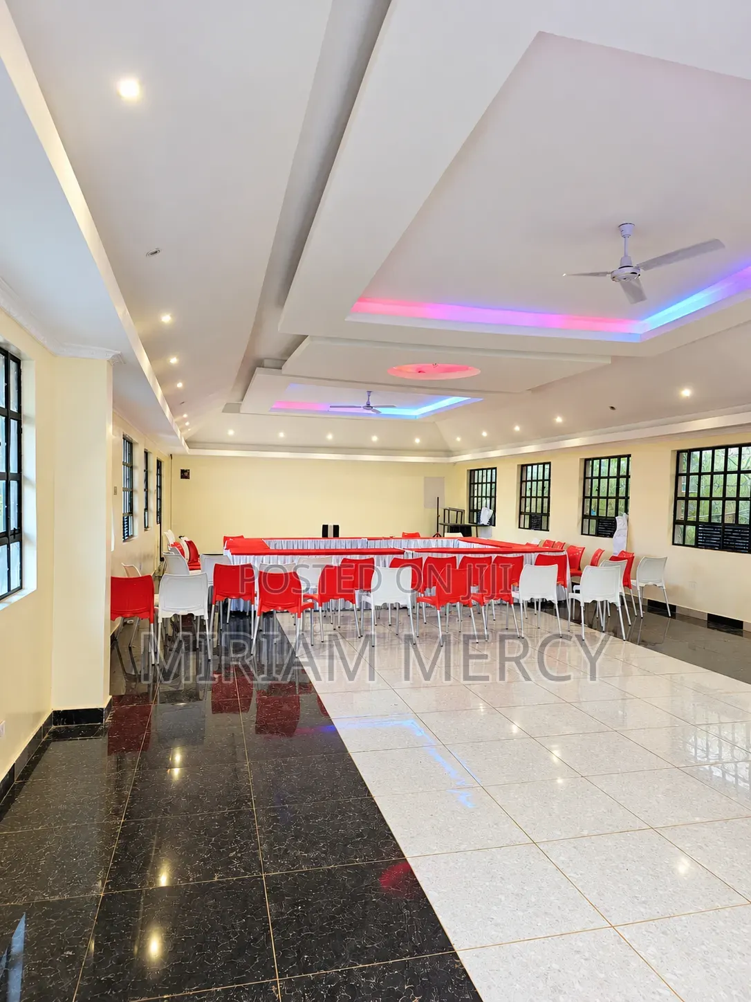 Magnificent Commercial Hotel