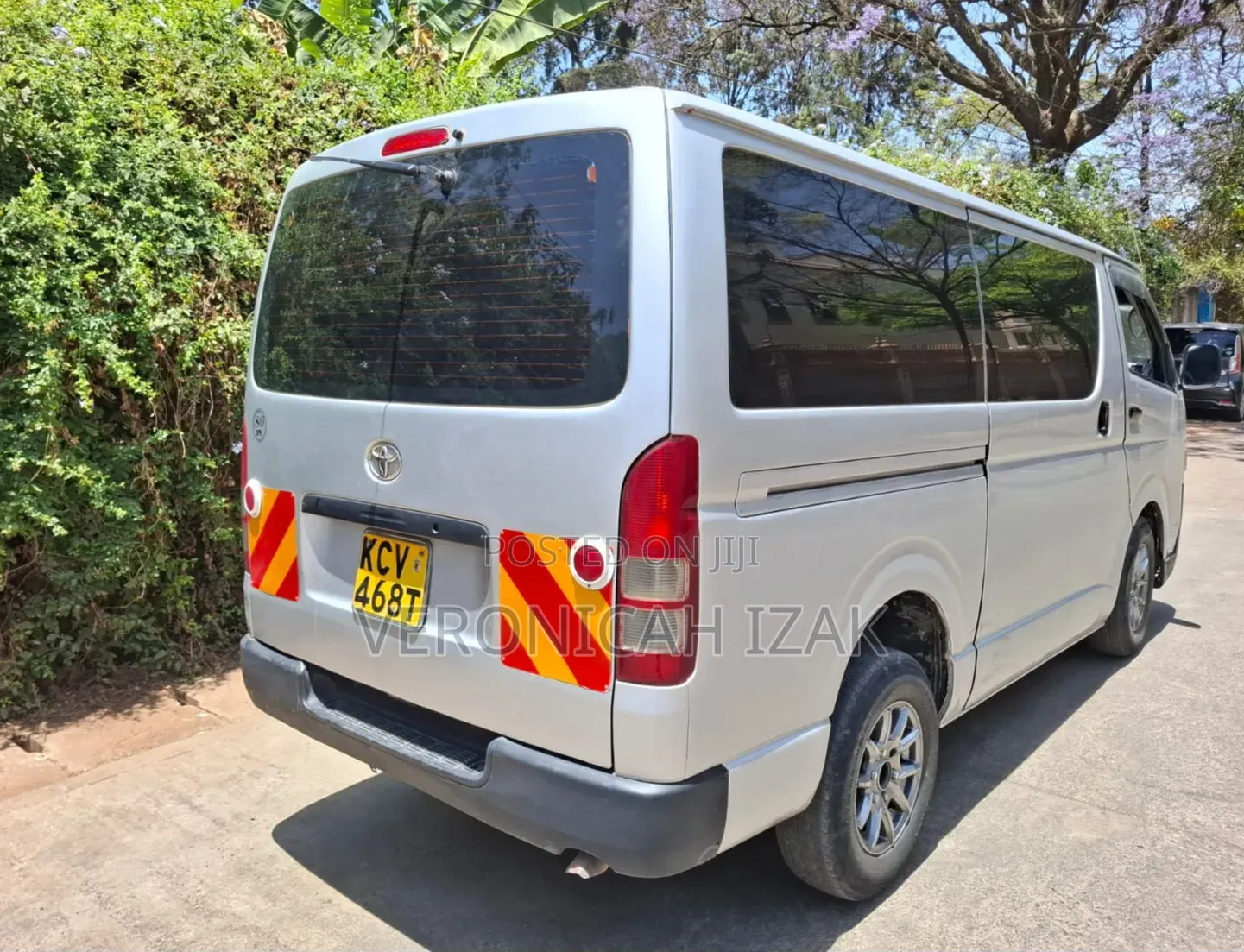 Toyota HiAce 2012 Silver