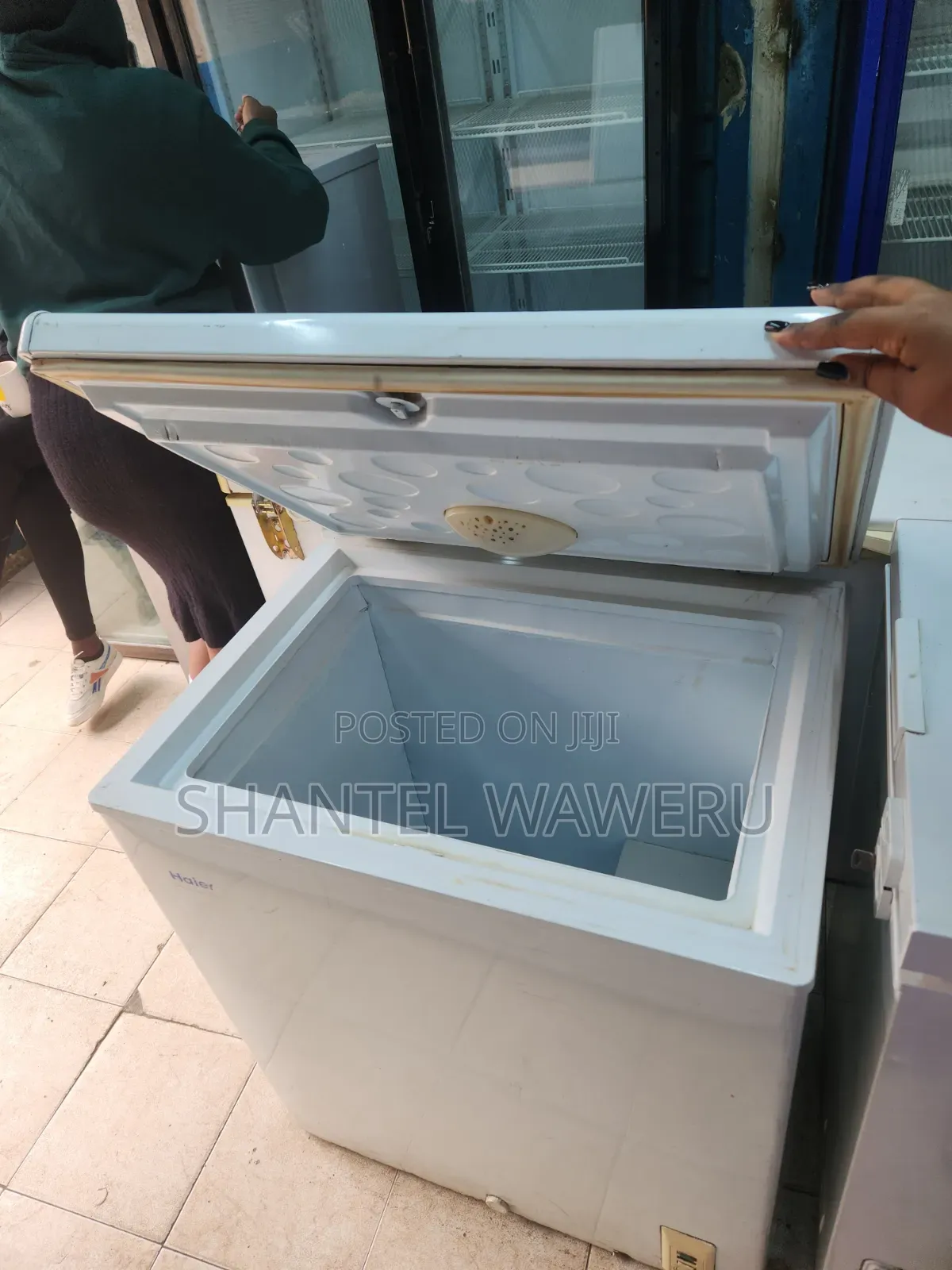 Deep Freezer 130litres/ F1
