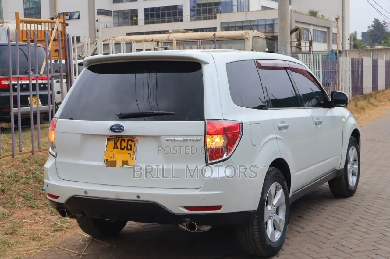 Subaru Forester 2009 White