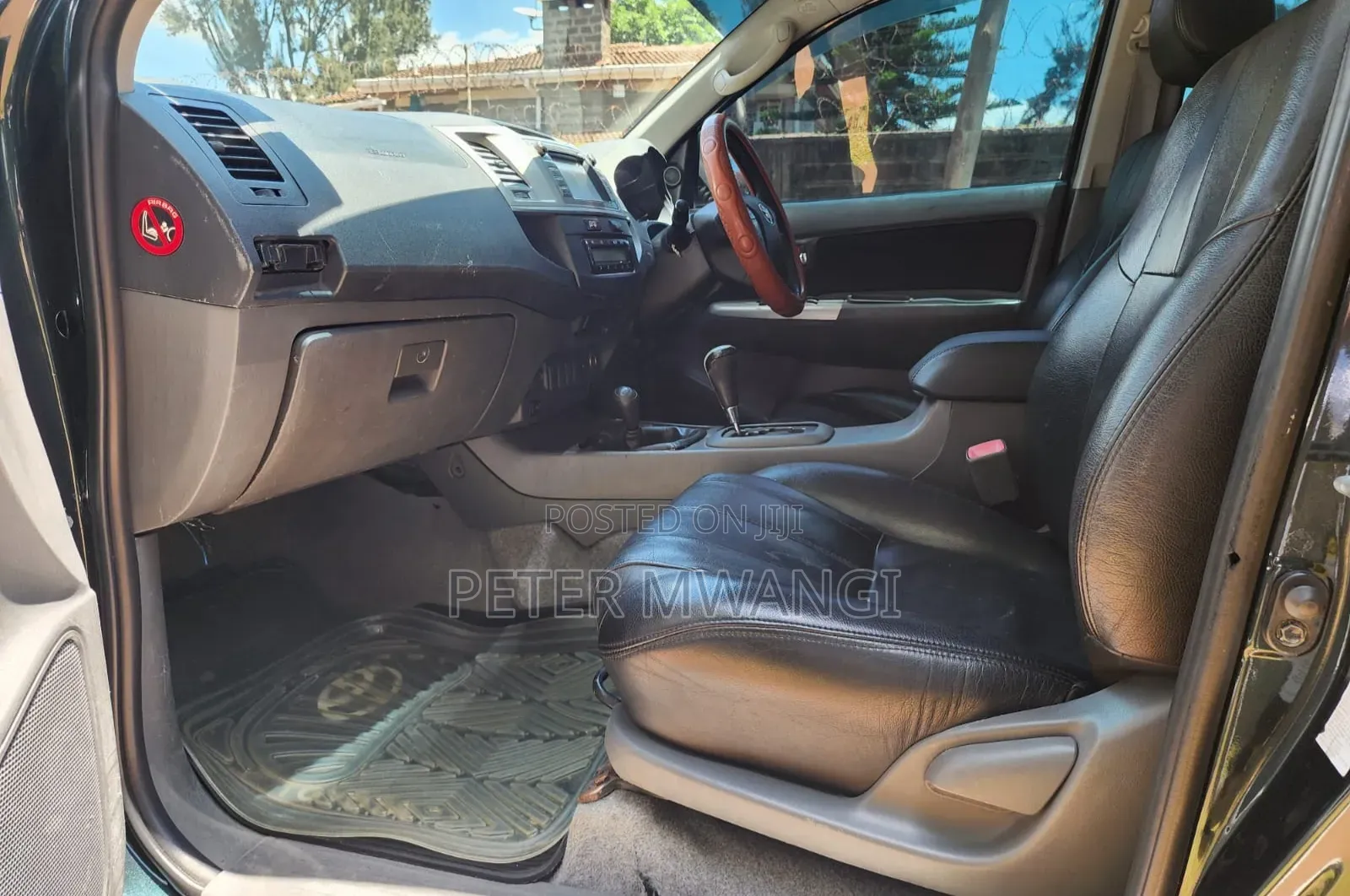 Toyota Hilux 2012 Gray
