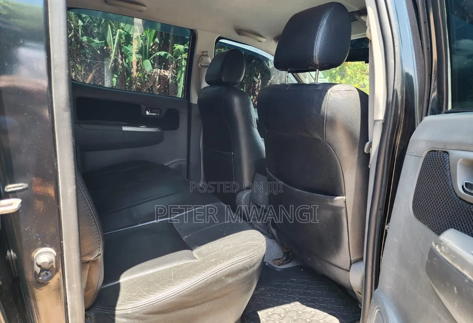 Toyota Hilux 2012 Gray