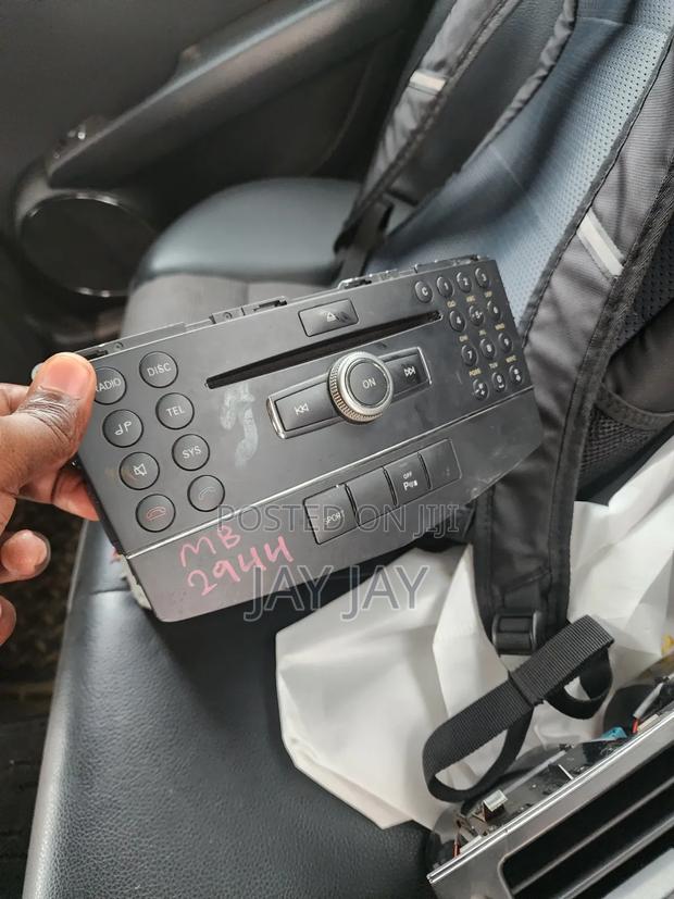 Mercedes Benz W204 Cd Player Radio - thumbnail 4