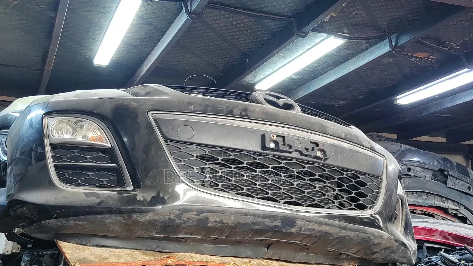 Mazda Cx7 2009 Nosecut.