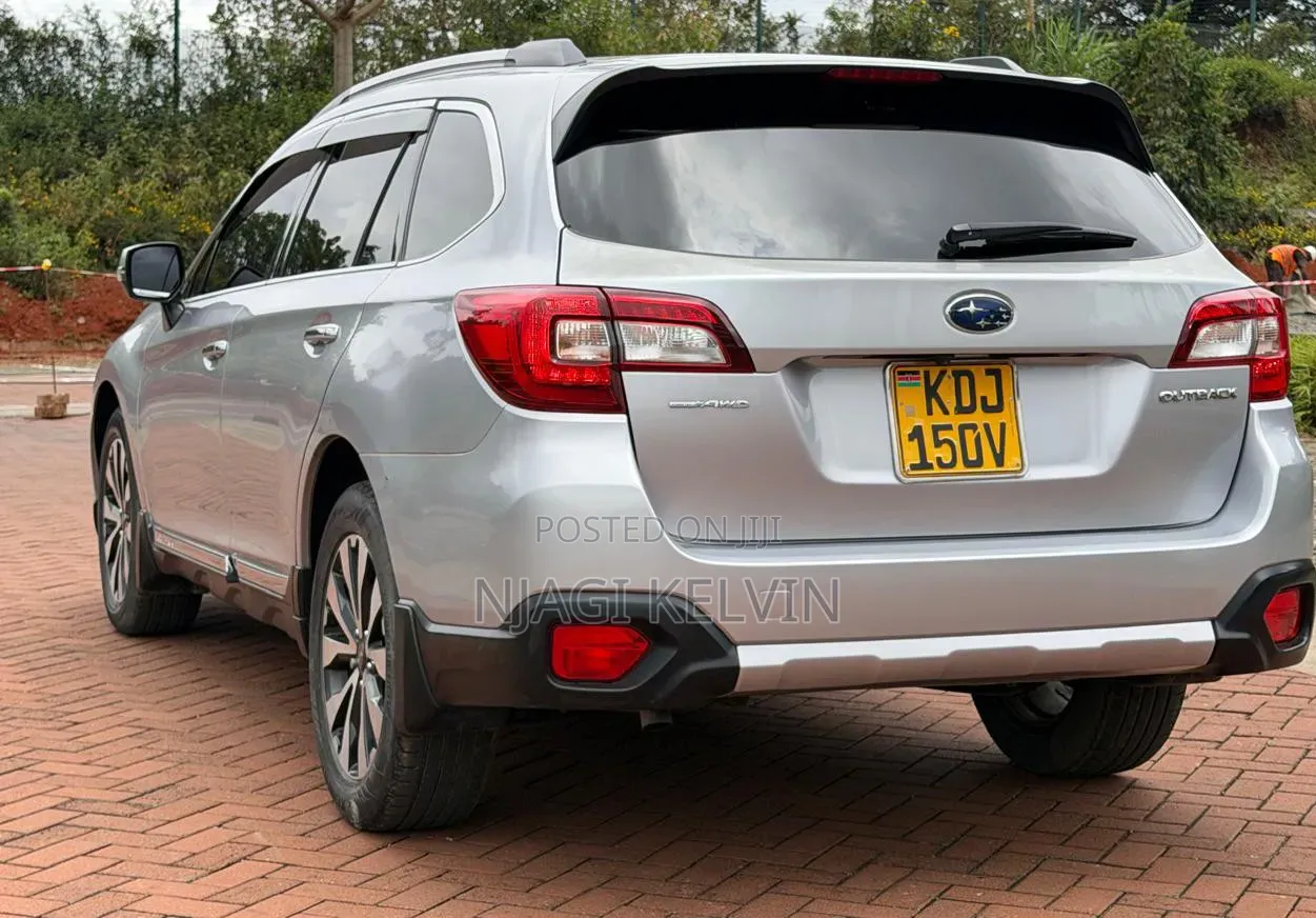 Subaru Outback 2016 Silver