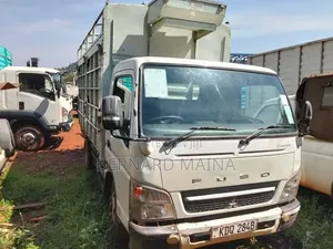 Mitsubishi Canter Fe 2023 White