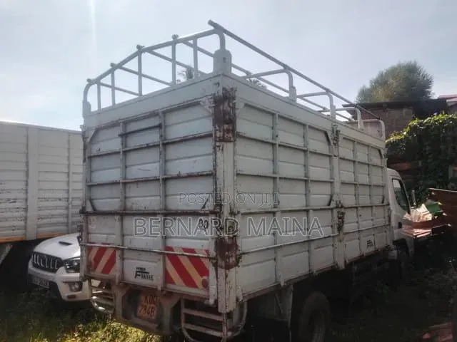Mitsubishi Canter Fe 2023 White