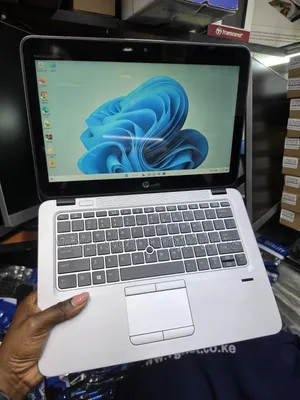 Laptop HP EliteBook 820 G4 8GB Intel Core i5 SSD 256GB