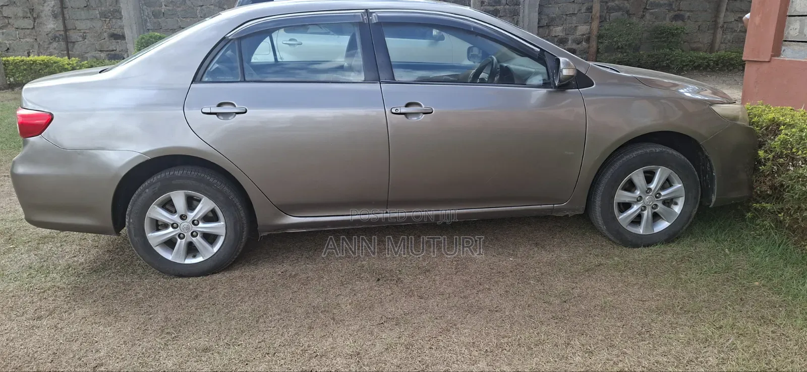 Toyota Corolla 2010 Gray