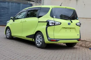 Toyota Sienta 2018 Green