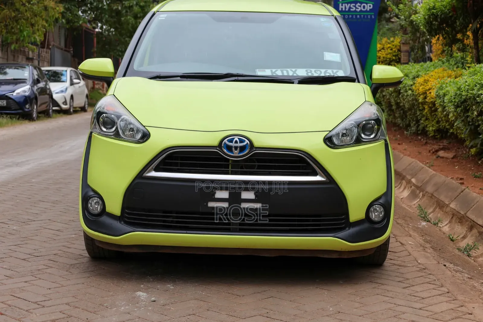 Toyota Sienta 2018 Green