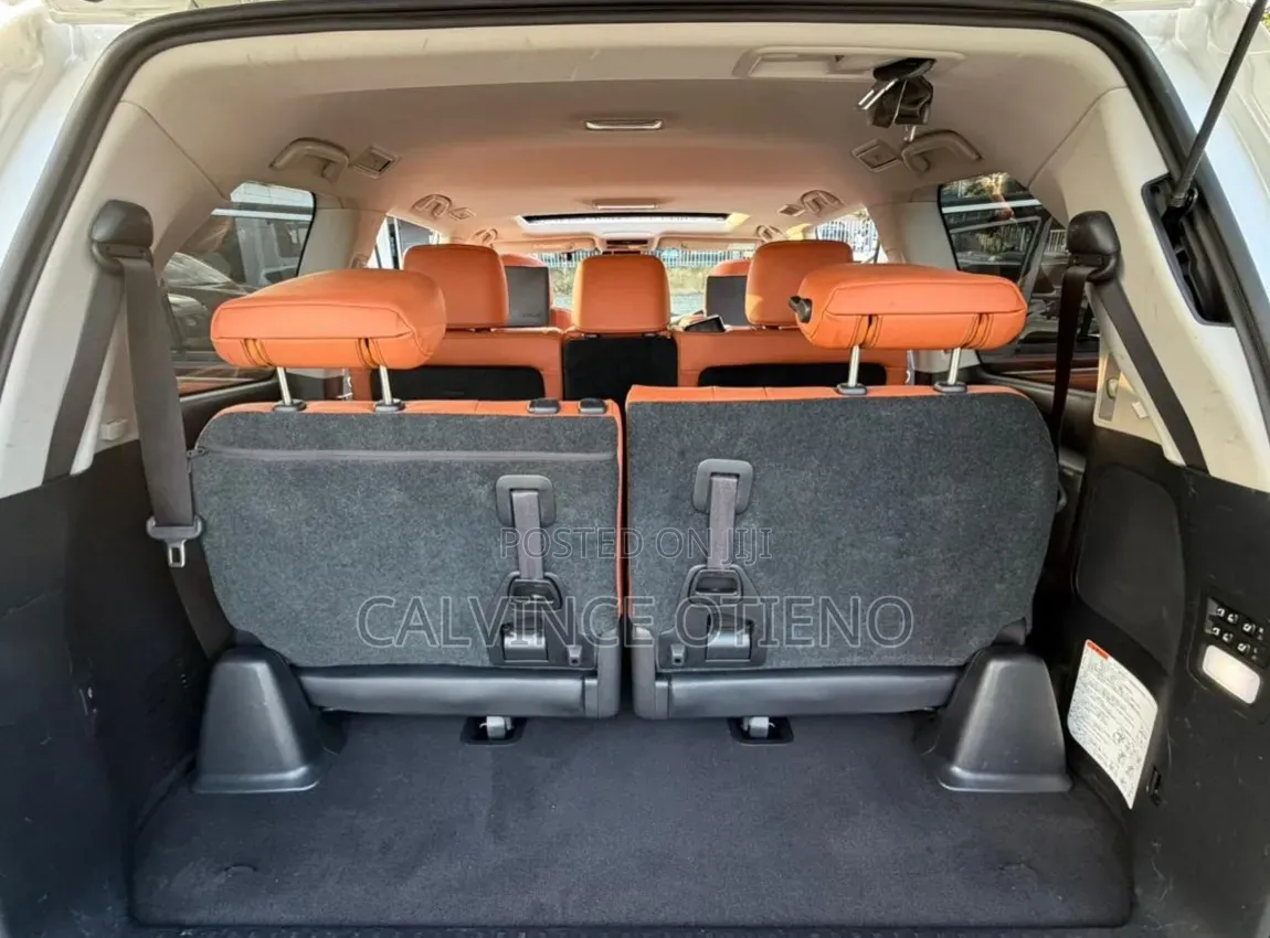 Lexus LX 2019 White