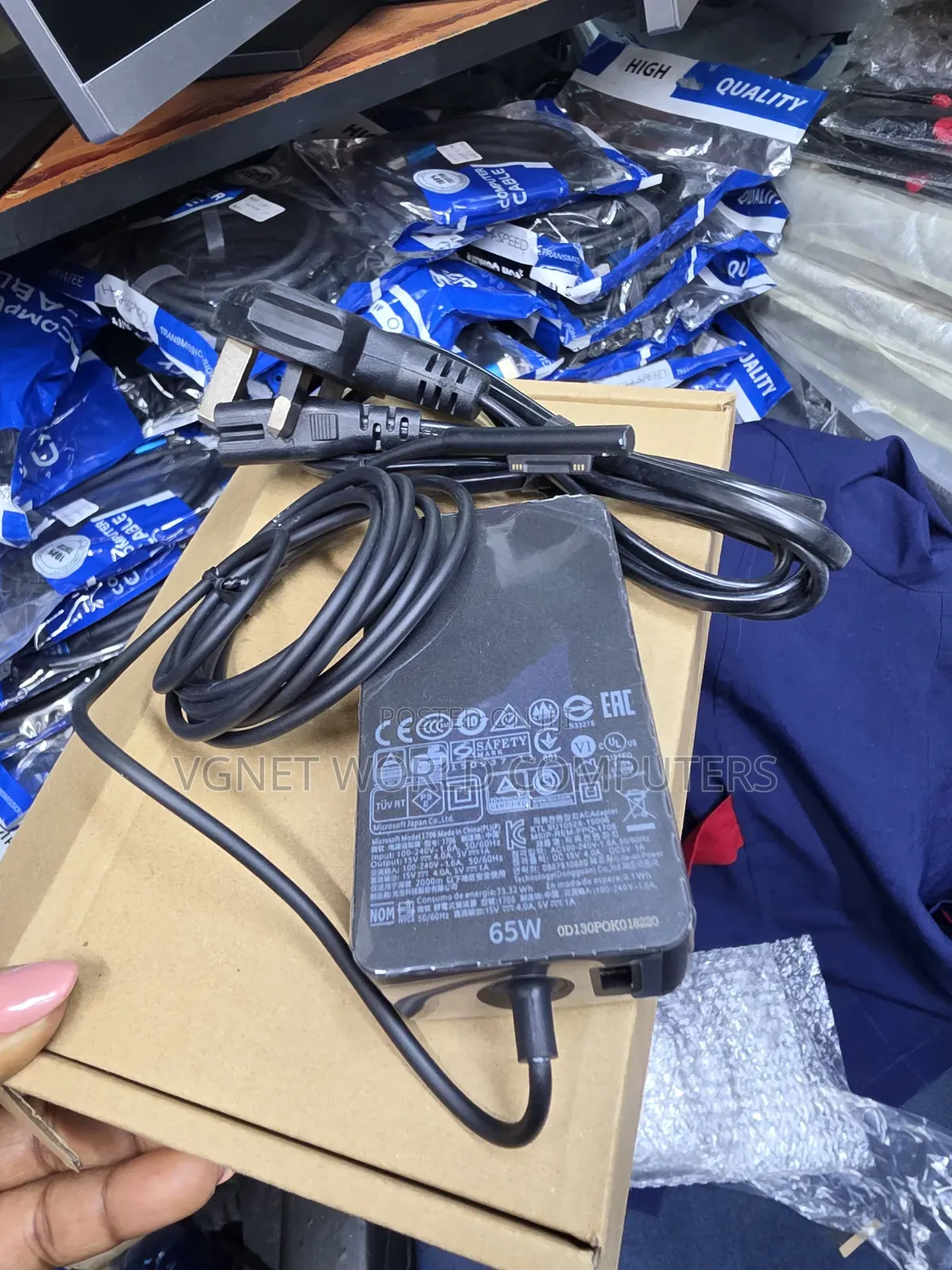 Microsoft Surface Pro 5 Charger 15v by 4a With Power Cord.