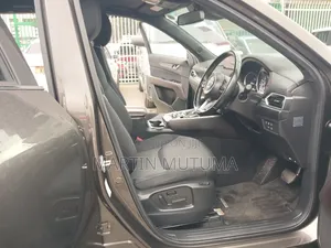 Mazda AZ 2019