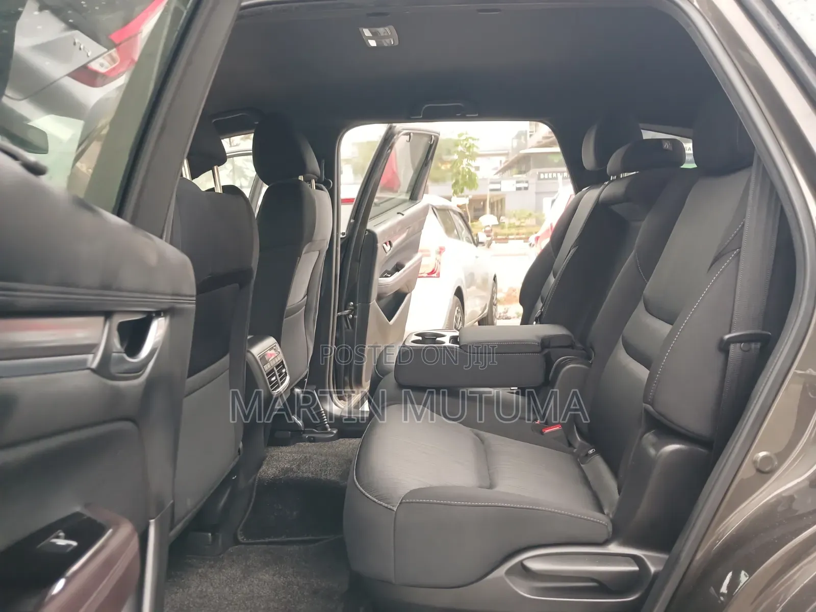 Mazda AZ 2019