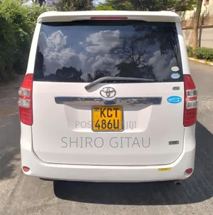 Toyota Noah 2011 White