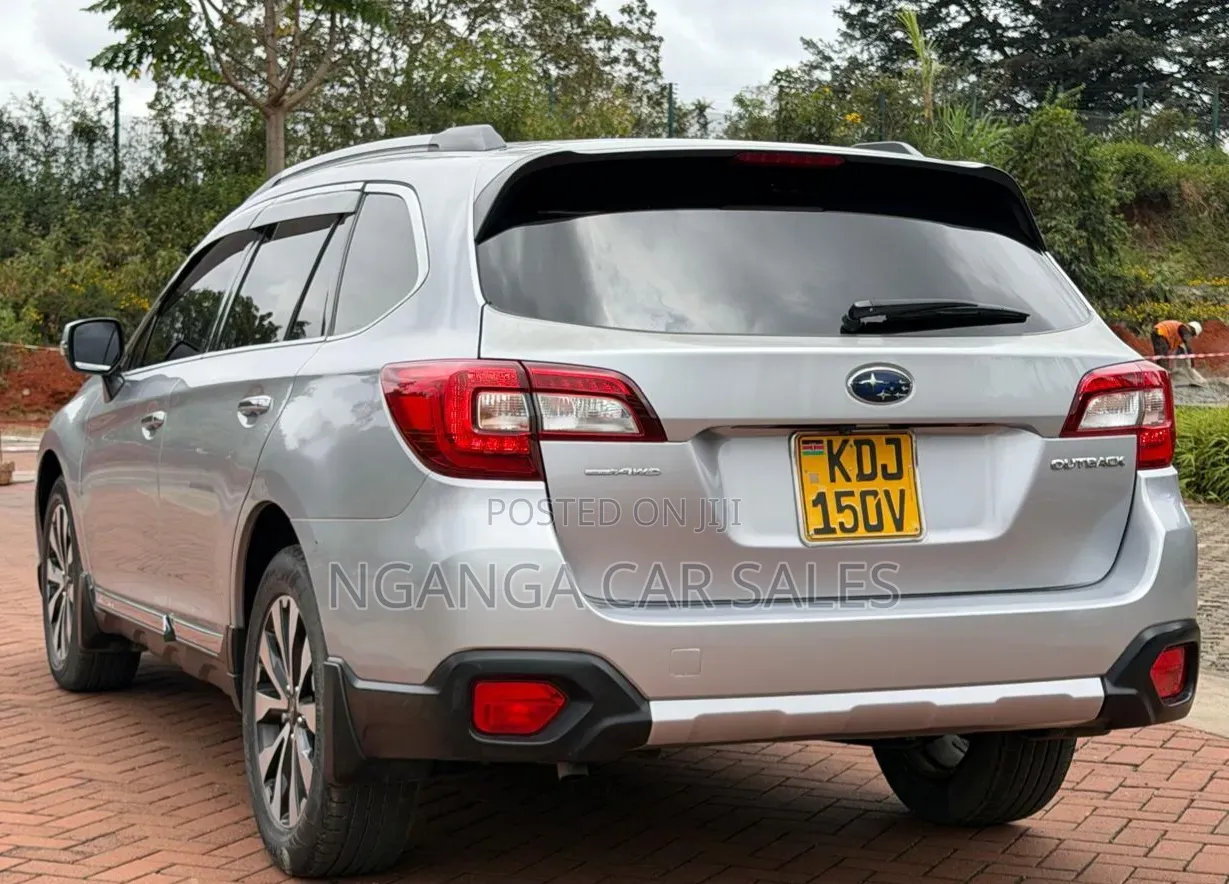 Subaru Outback 2016 Silver