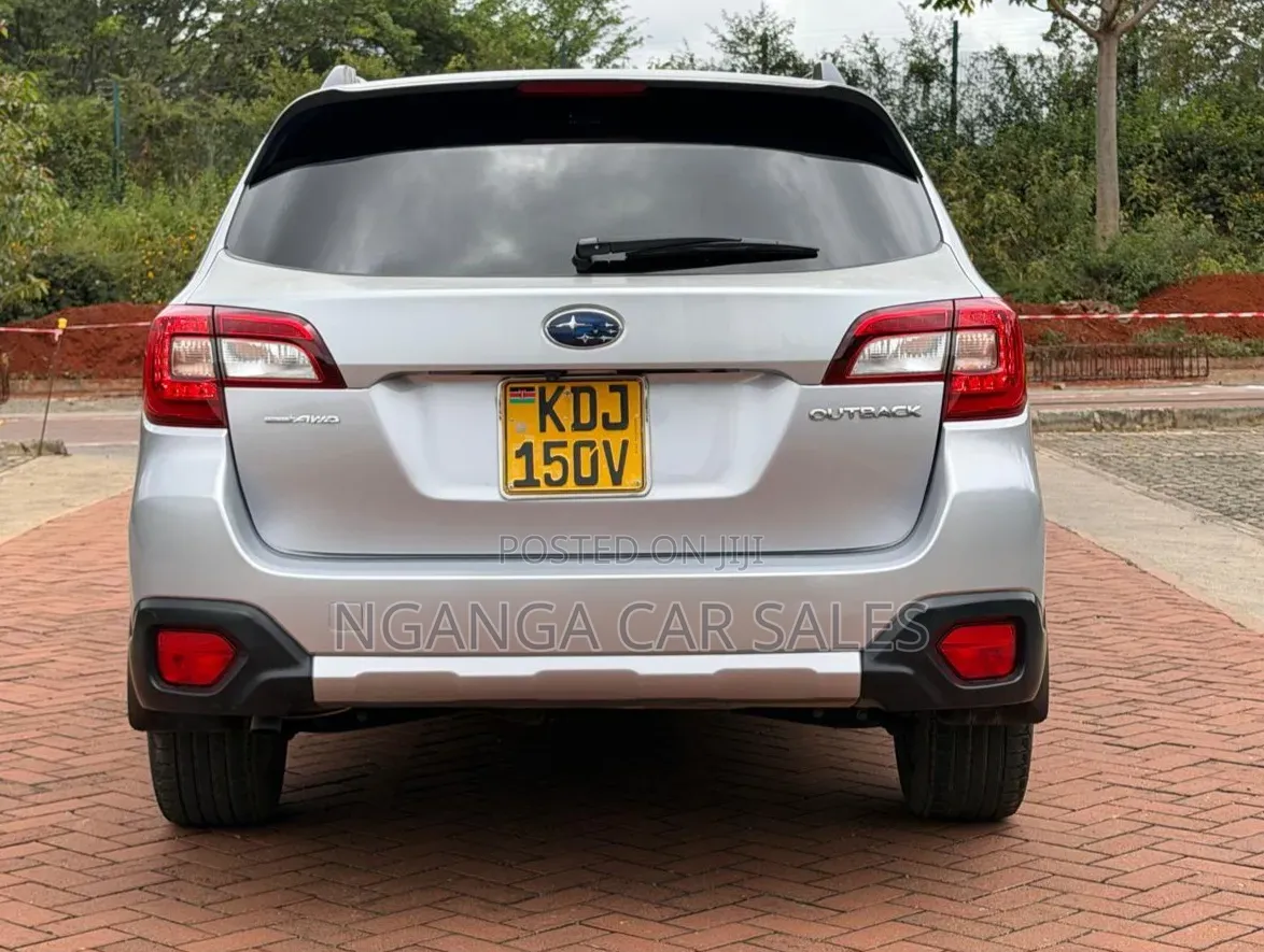 Subaru Outback 2016 Silver