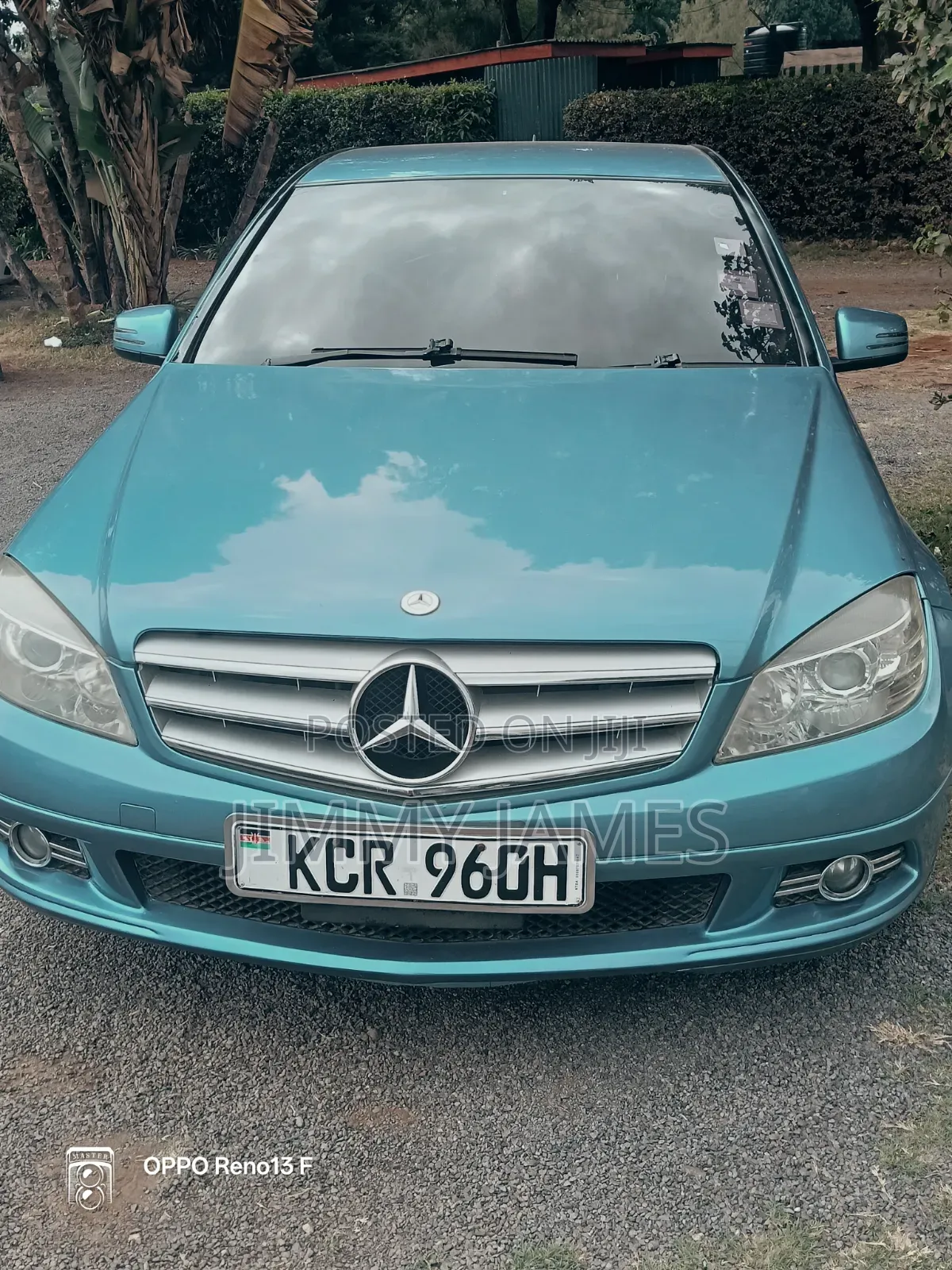 Mercedes-Benz C200 2011 Blue