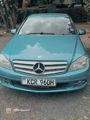 Mercedes-Benz C200 2011 Blue