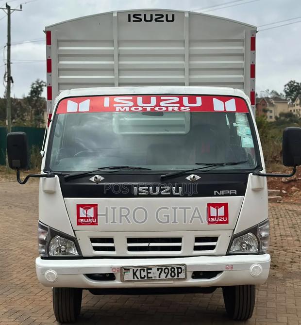 Isuzu NPR Local