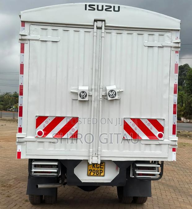 Isuzu NPR Local - thumbnail 3