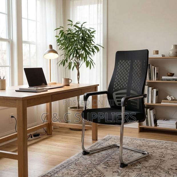 Ergonomic Cantilever Visitor's Chair - thumbnail 4