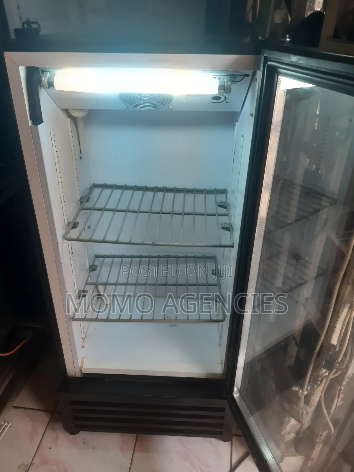 100l Fridge Display