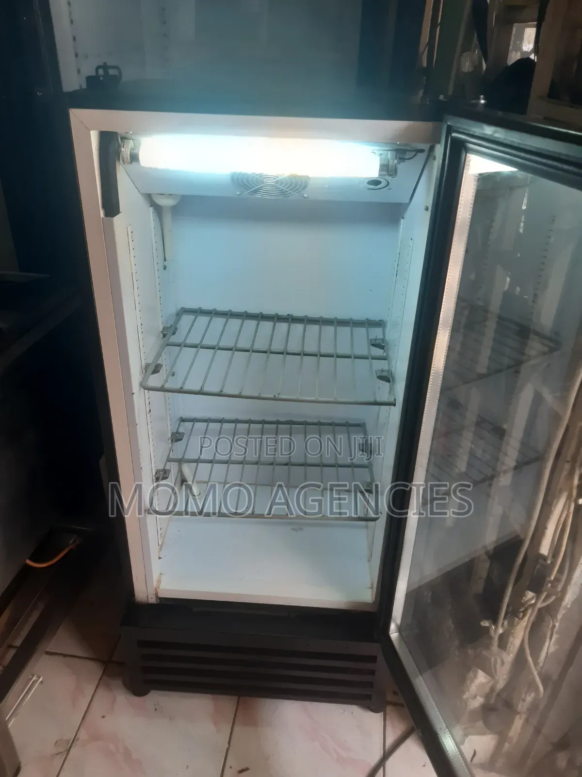 100l Fridge Display