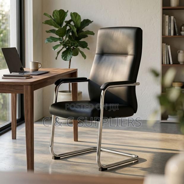 Ergonomic Leather Meeting Chair - thumbnail 3