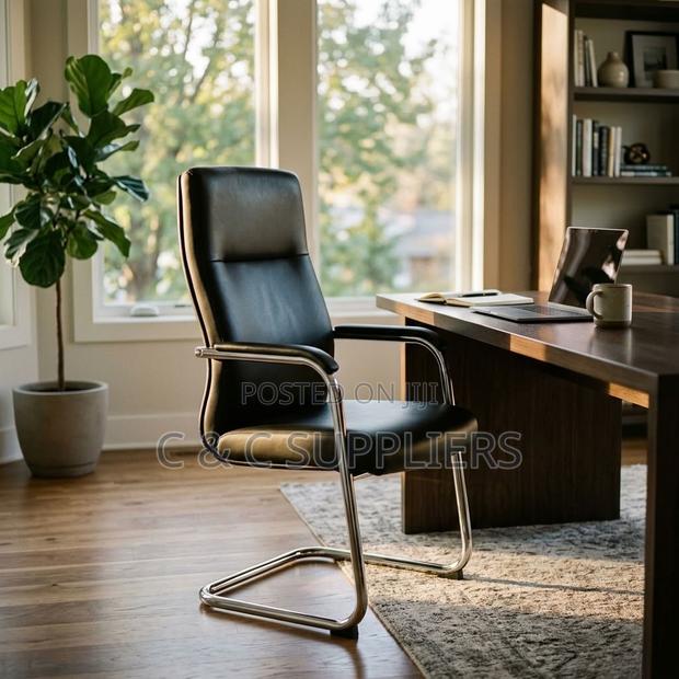 Ergonomic Leather Meeting Chair - thumbnail 5