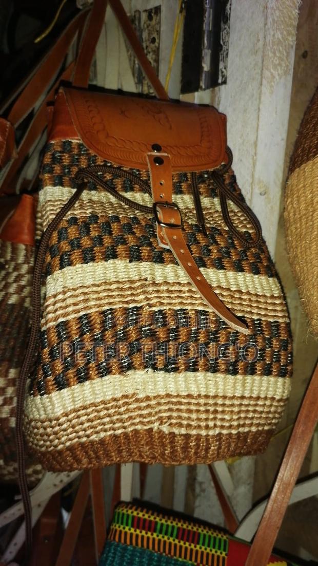 Sisal Size 10 Handmade Backpack - thumbnail 2