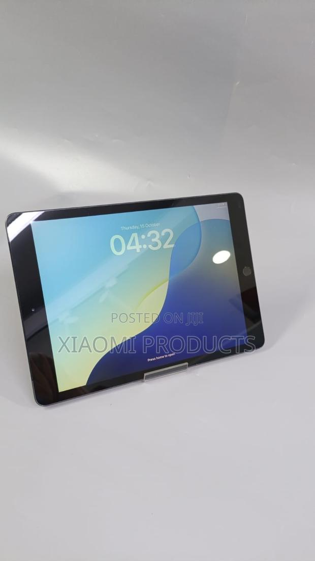Apple iPad 10.2 (2019) 128 GB Gray